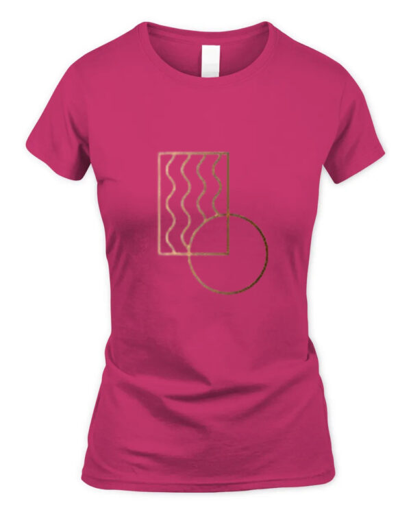 Minimalist Marily Statement Tee for Confident Women - 57.96